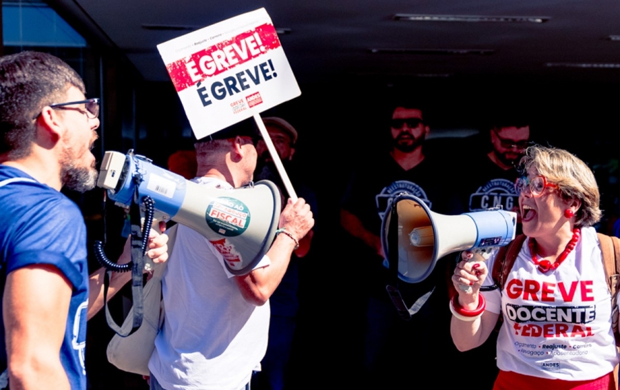 Greve nas universidades: governo volta a receber professores e técnicos sob a expectativa de avanços