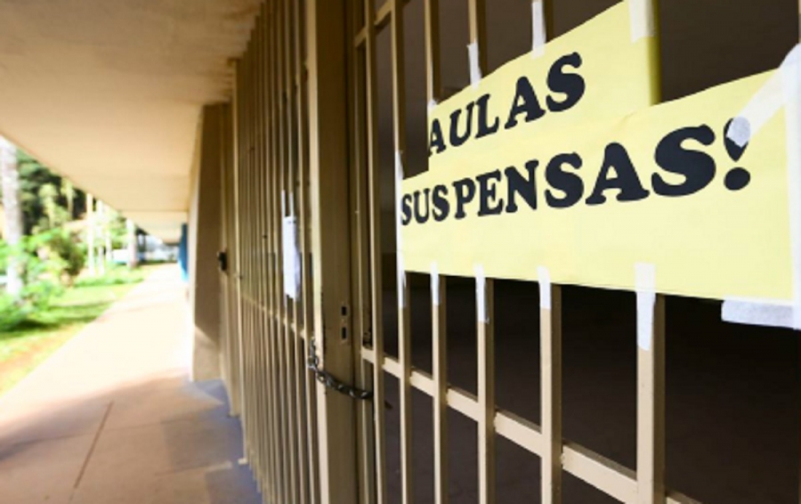 Estudantes da USP entram em greve contra o desmonte da universidade pelo governo Tarcísio