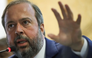 Apagão: ministro não descarta ‘dolo’ e ataca privatização da Eletrobras