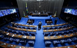 Oposição consegue segurar projeto sobre redução da jornada