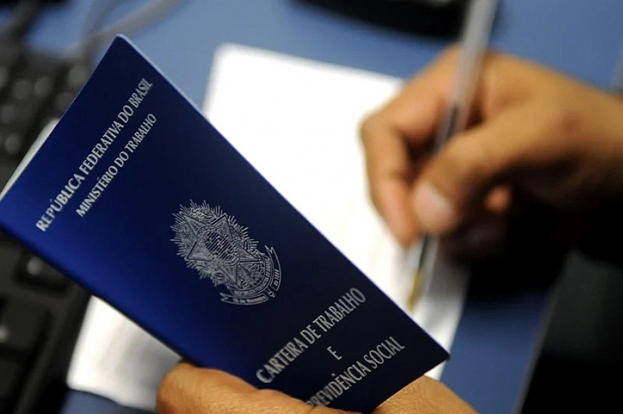 &#039;Integrante da família&#039;: juiz nega direitos trabalhistas a doméstica sem salário desde os 7