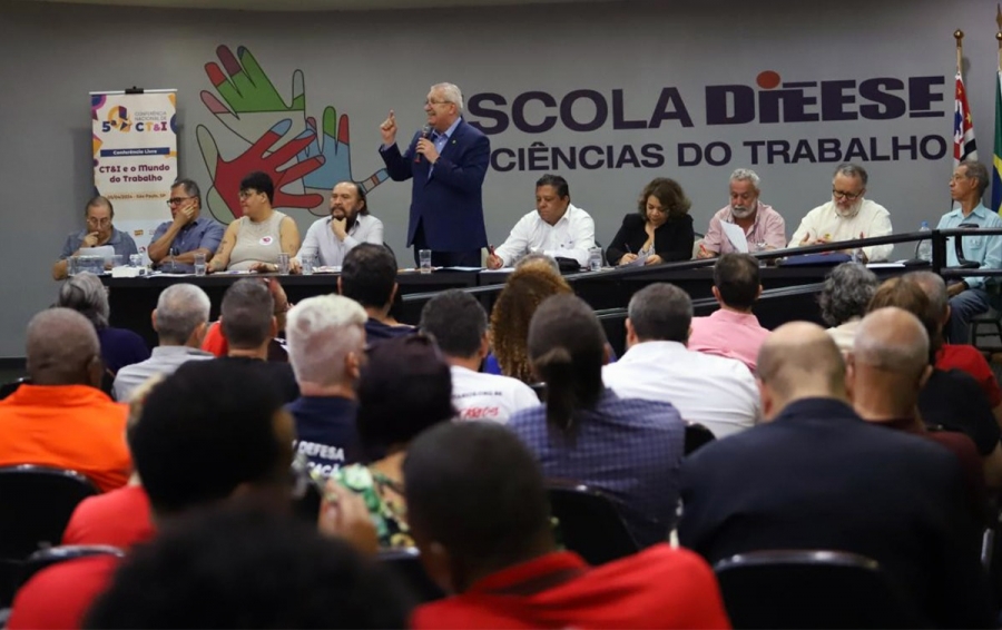 Trabalhadores não podem ficar de fora do debate sobre tecnologia e inovação, alerta Dieese