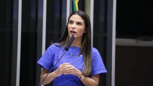 Deputada federal por Sergipe, Yandra Moura (União Brasil), relatora do projeto. 